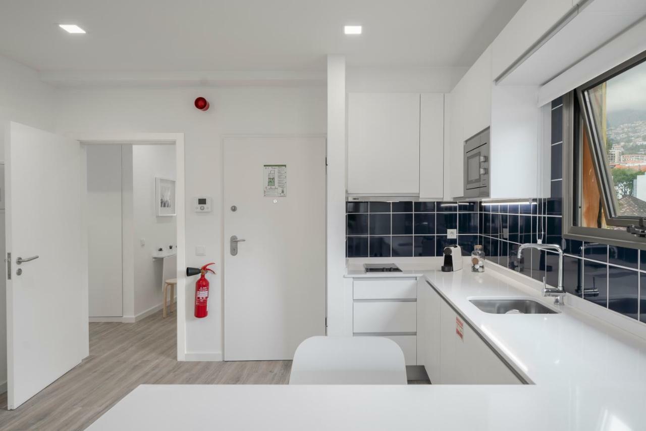 Drapes Design Apartments By An Island Apart Funchal  Ngoại thất bức ảnh