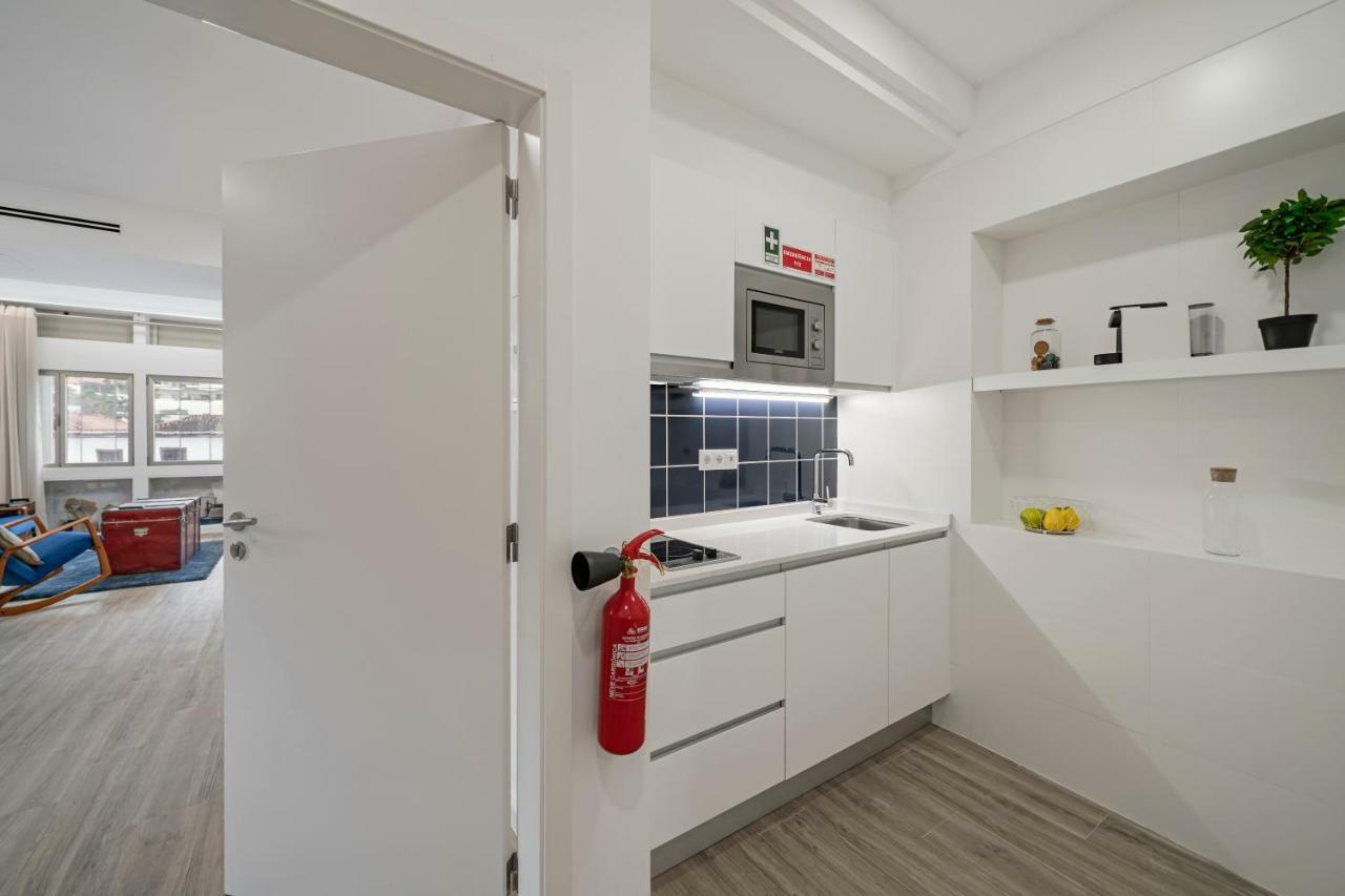 Drapes Design Apartments By An Island Apart Funchal  Ngoại thất bức ảnh